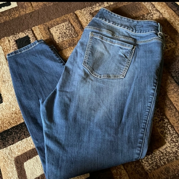 Torrid Premium Denim - Picture 6 of 7